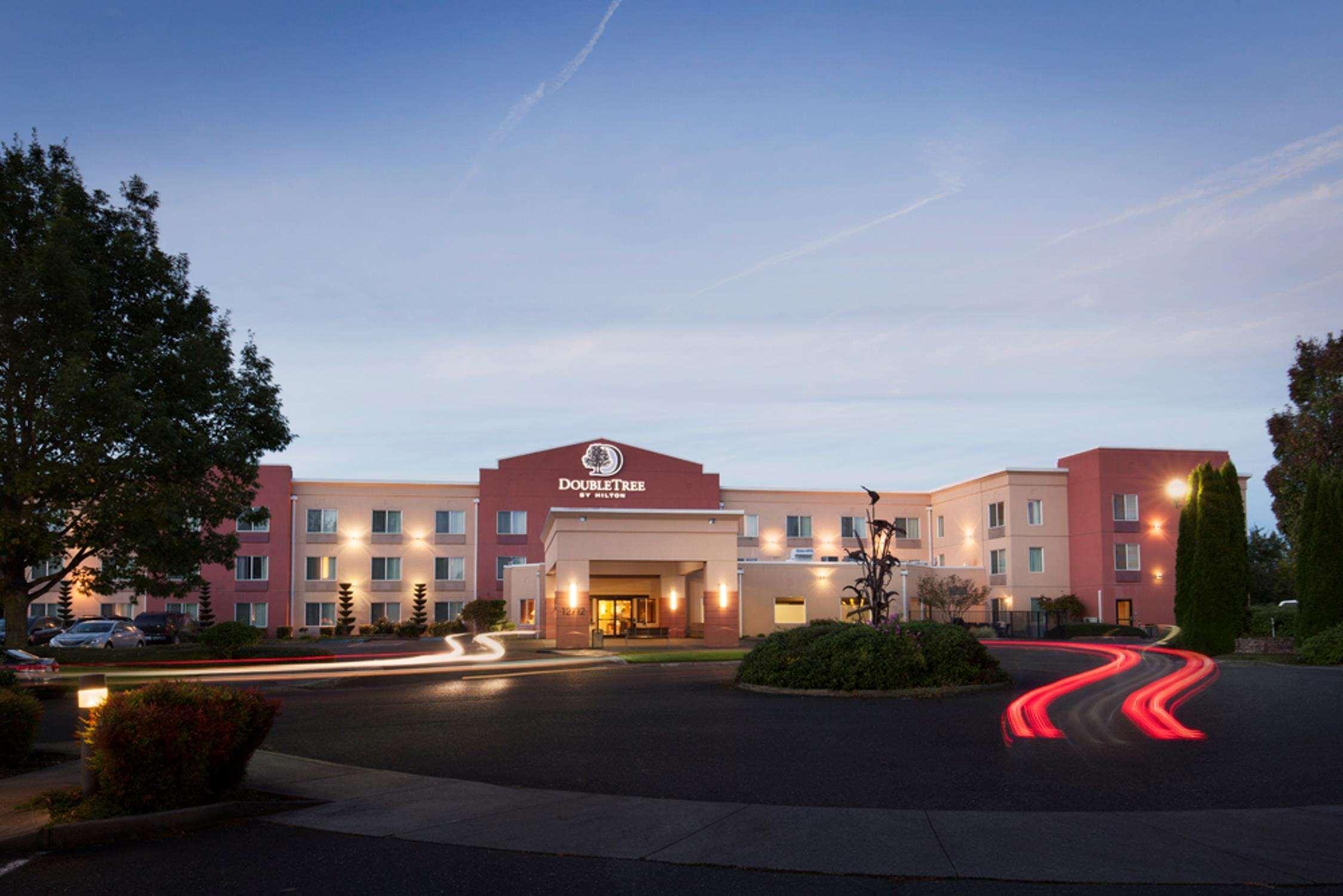 Doubletree By Hilton Vancouver Esterno foto