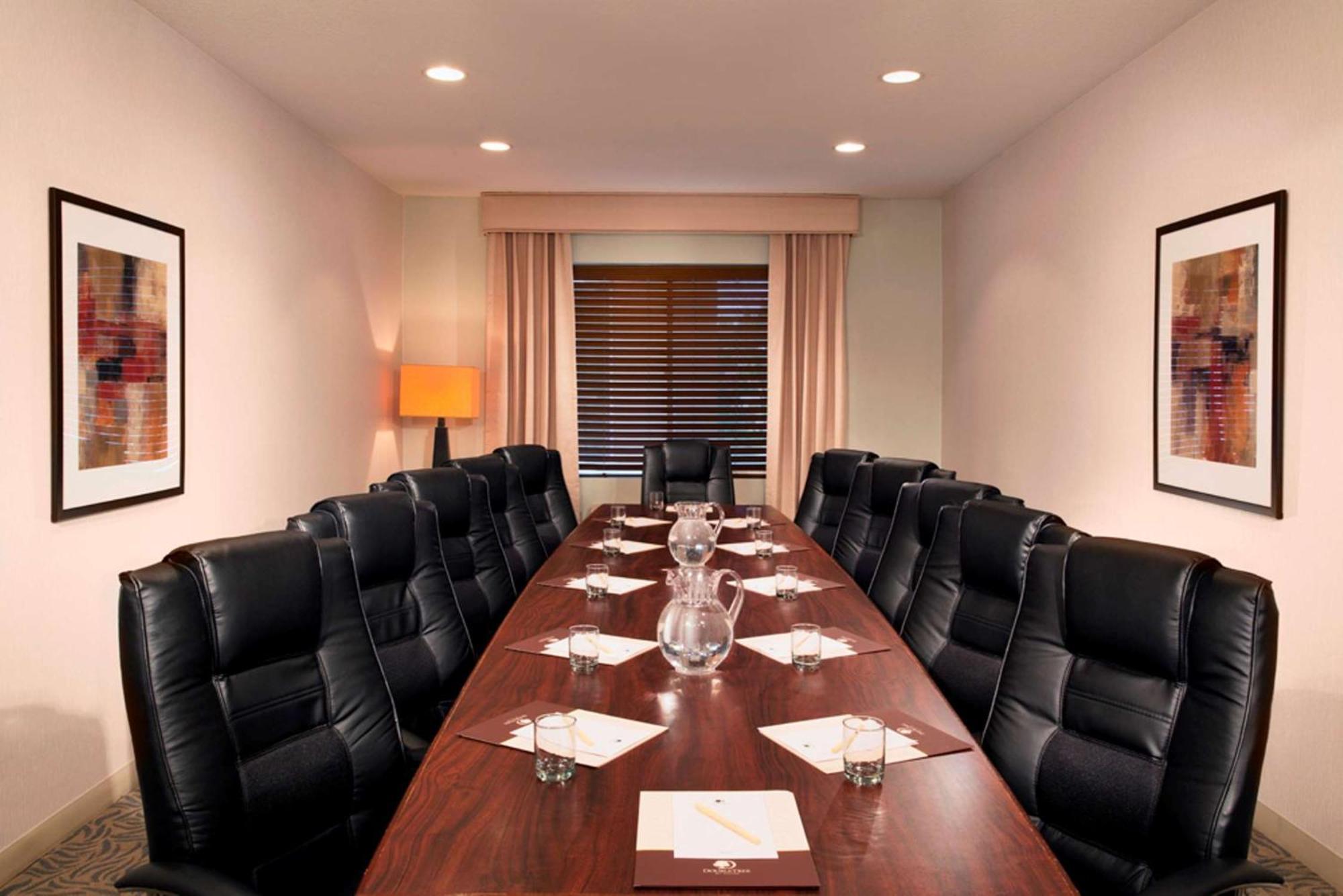 Doubletree By Hilton Vancouver Esterno foto